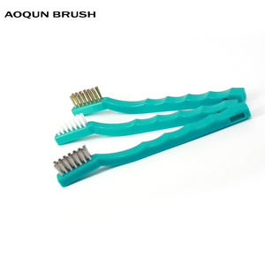 Toothbrush-style Cleaning Brush